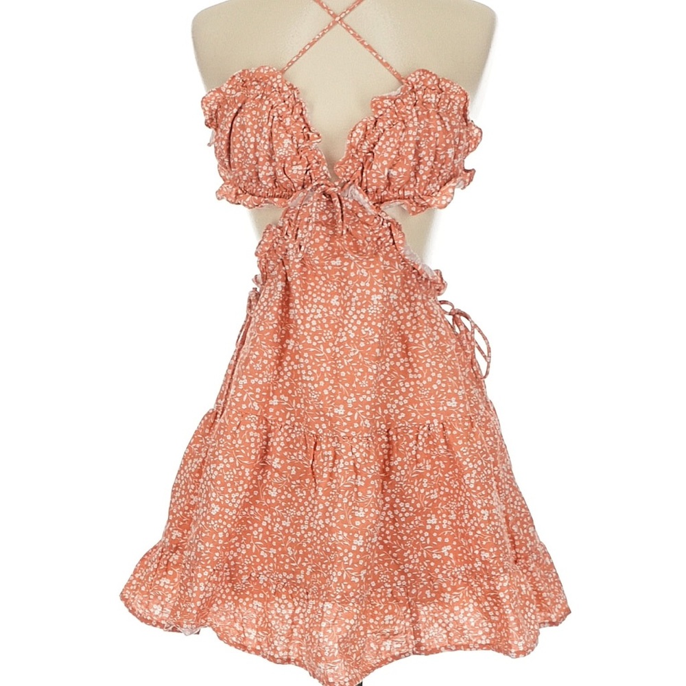 Chic Backless Floral Dress in Coral